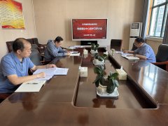 ?校党委召开7月理论中心组专题学习研讨会